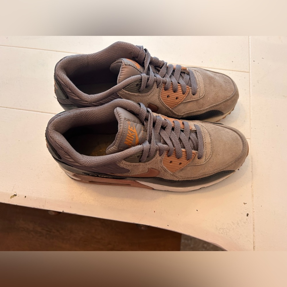 Shoes - Picture 2 of 2